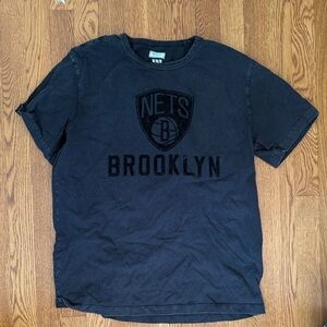 Brooklyn Nets Embroidered Logo Tee - Black